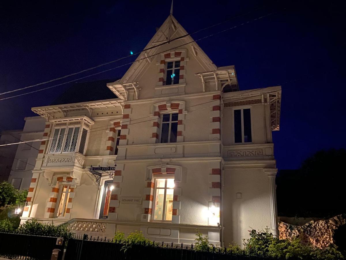 Miramar Parc Bed & Breakfast Роаян Екстериор снимка